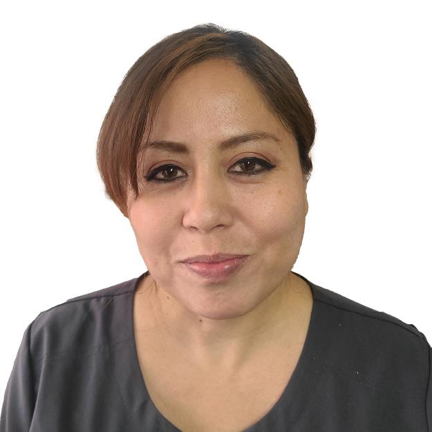 Headshot image of mayra, Dentist